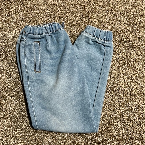 7 For All Mankind pull on pants - Picture 1 of 5